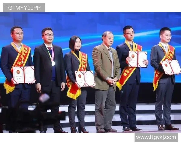 成都足球队在邀请赛中的默契配合与战术执行分析