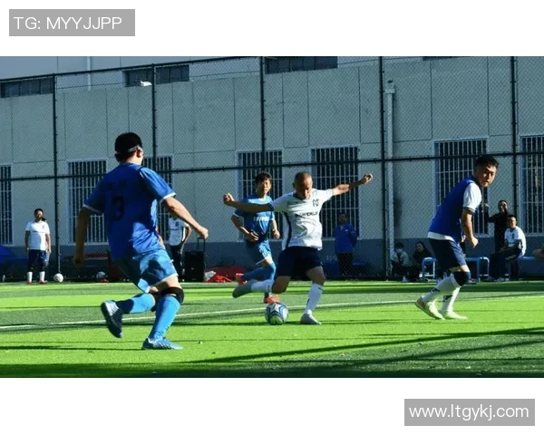 足球巨星挥别绿茵场的感人瞬间回顾与珍贵记忆分享